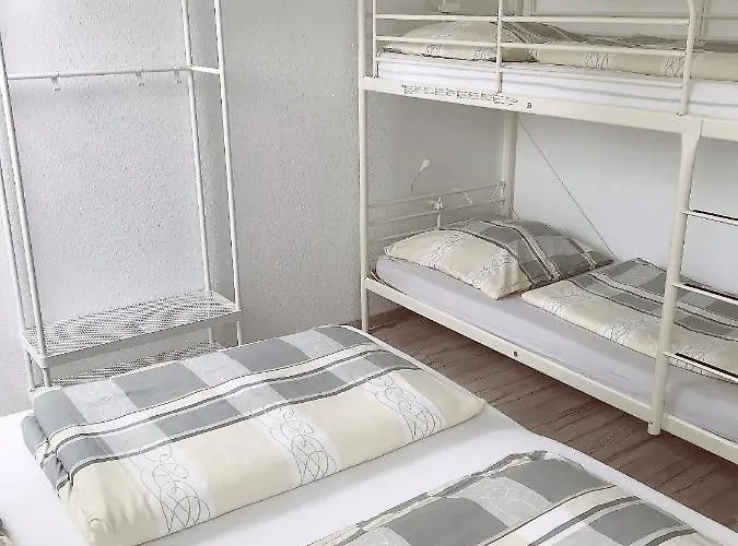 Gaestehaus-apres-park ゲストハウス 3*